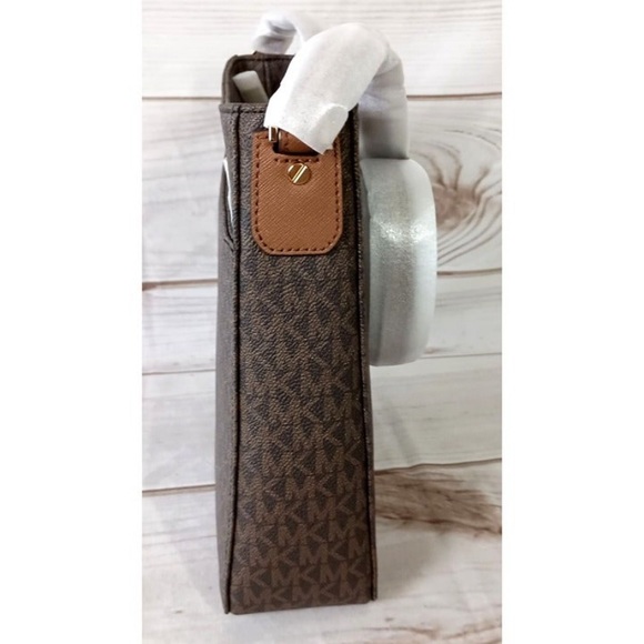 Michael Kors Jet Set large Messenger crossbody NWT brown black - Picture 5 of 15